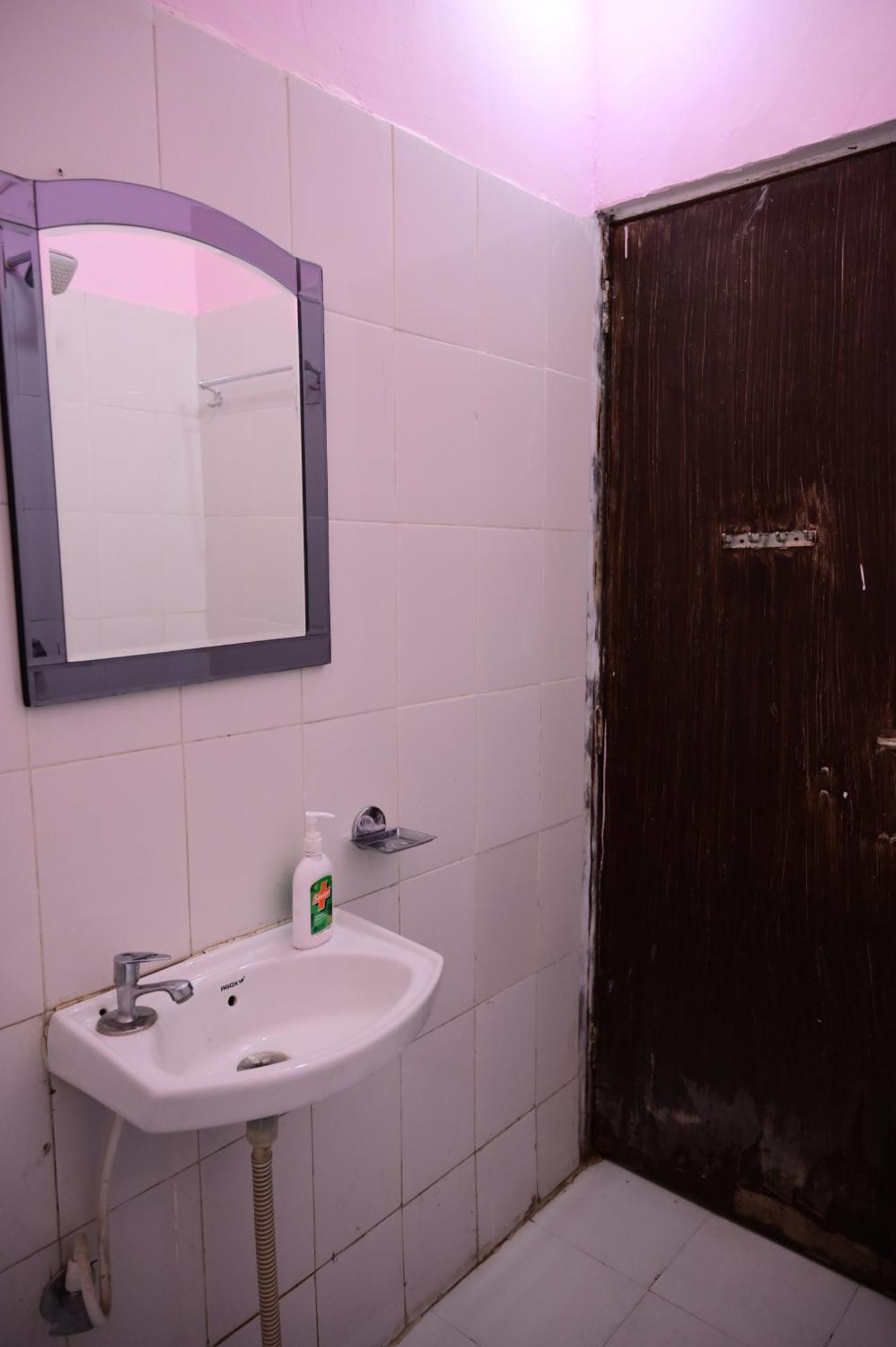 Jankivihar Homestay At Prahladghat Within 1Km From Shri Ram Mandir Ayodhya Dış mekan fotoğraf